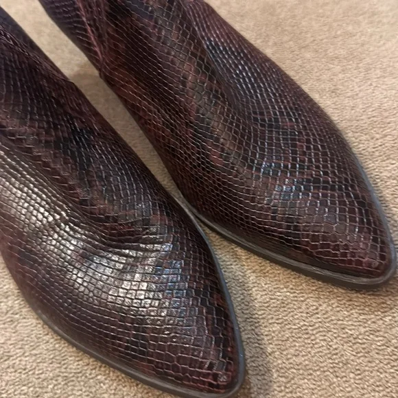 Lucky Brand Womens Snake Print Low Ankle Bootie Brown 8.5 (TD) - Picture 2 of 7